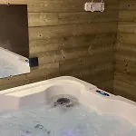 شاليه Sauna Et Jacuzzi Privatifs *