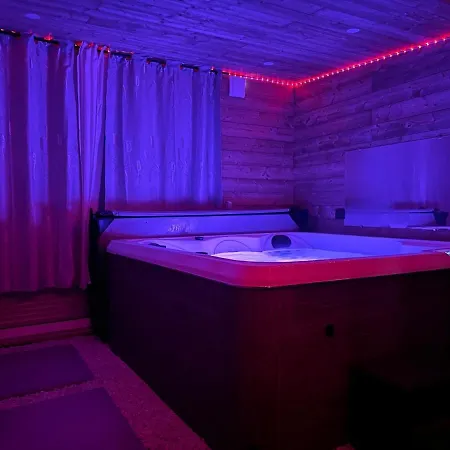 Sauna Et Jacuzzi Privatifs *