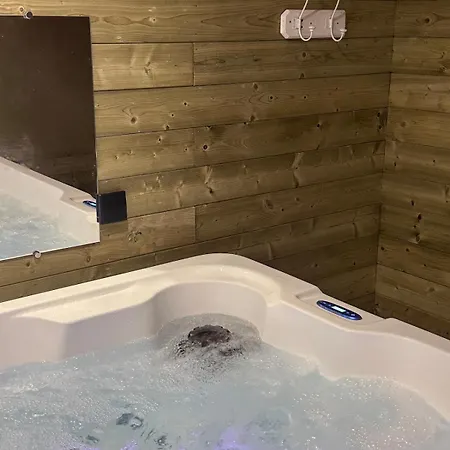 샬레 Sauna Et Jacuzzi Privatifs *