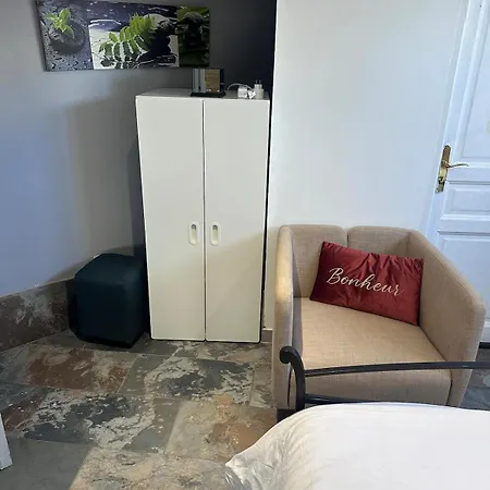 샬레 Sauna Et Jacuzzi Privatifs 리나