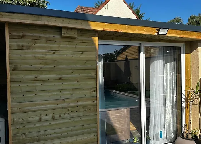 La Chrysbelle Mini Avec Sauna And Jacuzzi Chalé *