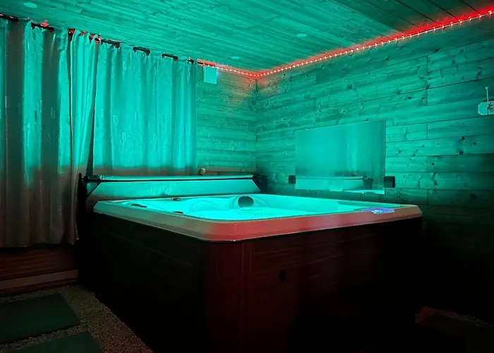La Chrysbelle Mini Avec Sauna And Jacuzzi Chalet *